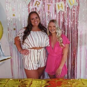 Meet your Posher, Casey